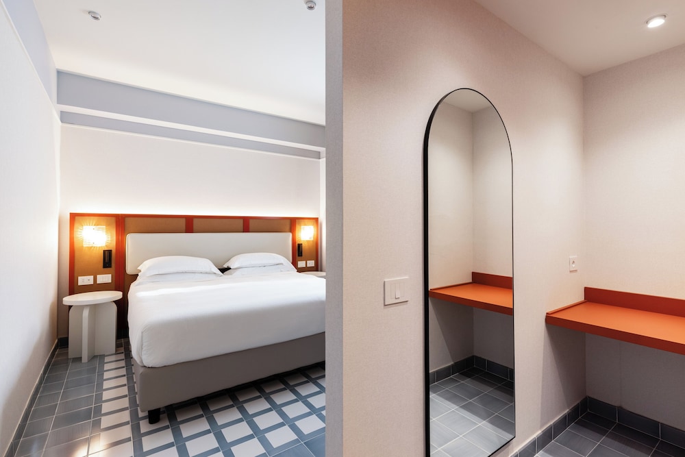 Hotel Plaza — Hotel rooms in Sorrento, Campania