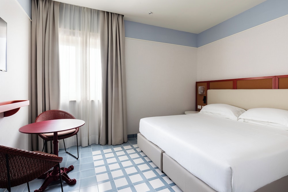 Hotel Plaza — Hotel rooms in Sorrento, Campania