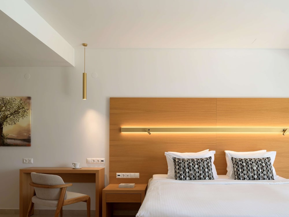High Beach White — Hotel rooms in Malia