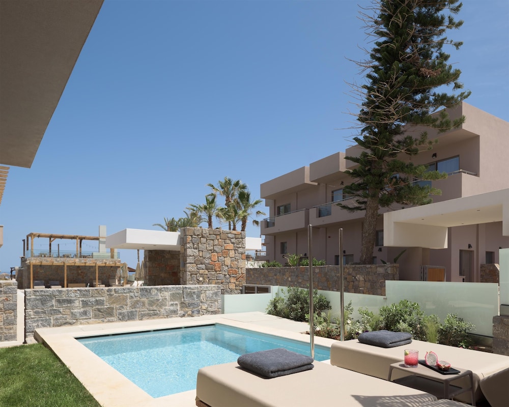 High Beach White — Swimming pool in Malia
