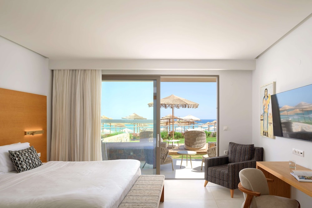High Beach White — Hotel rooms in Malia