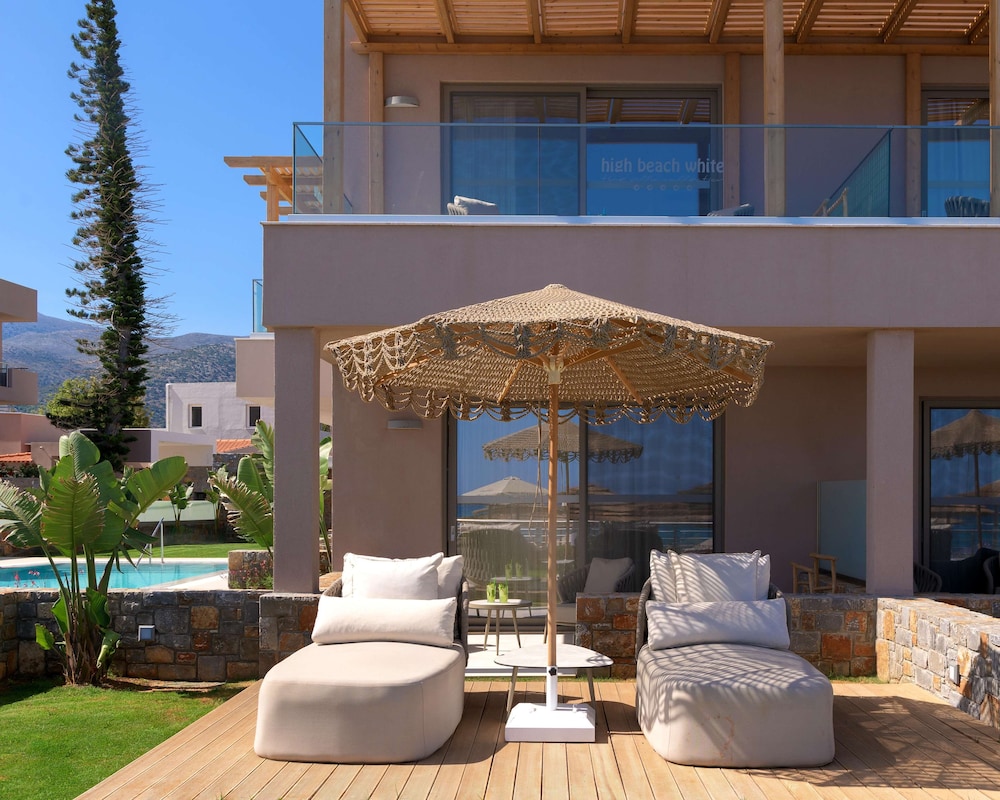 High Beach White — Hotel building in Malia