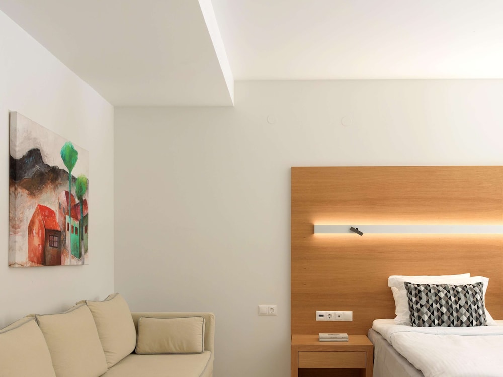 High Beach White — Hotel rooms in Malia