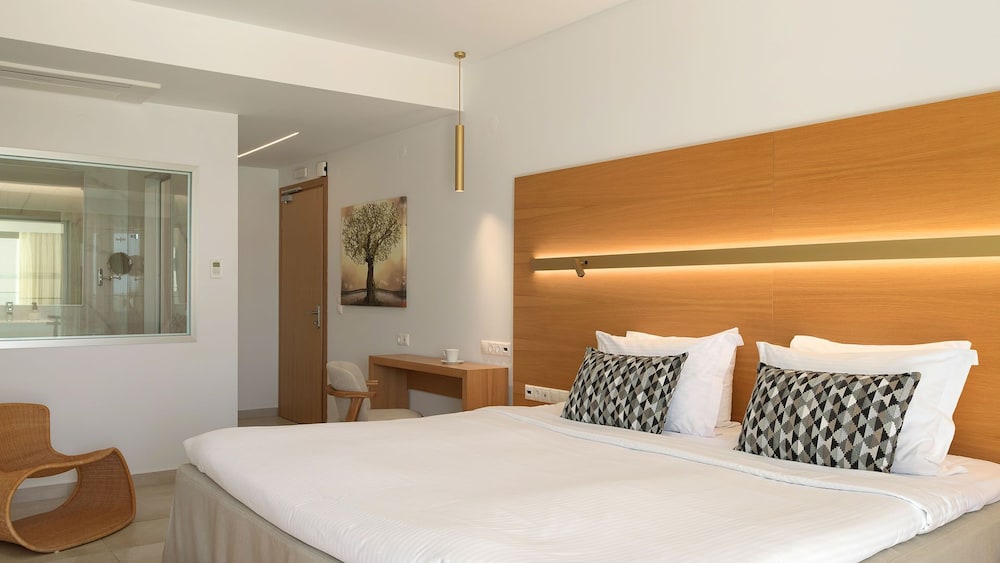 High Beach White — Hotel rooms in Malia