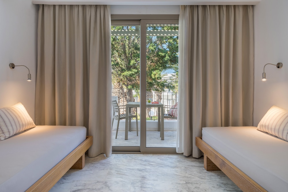 Sol Marina Beach Crete — Hotel rooms in Gouves