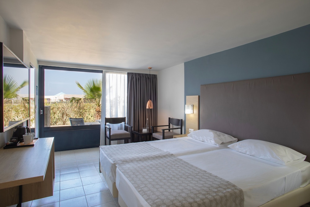 Sol Marina Beach Crete — Hotel rooms in Gouves