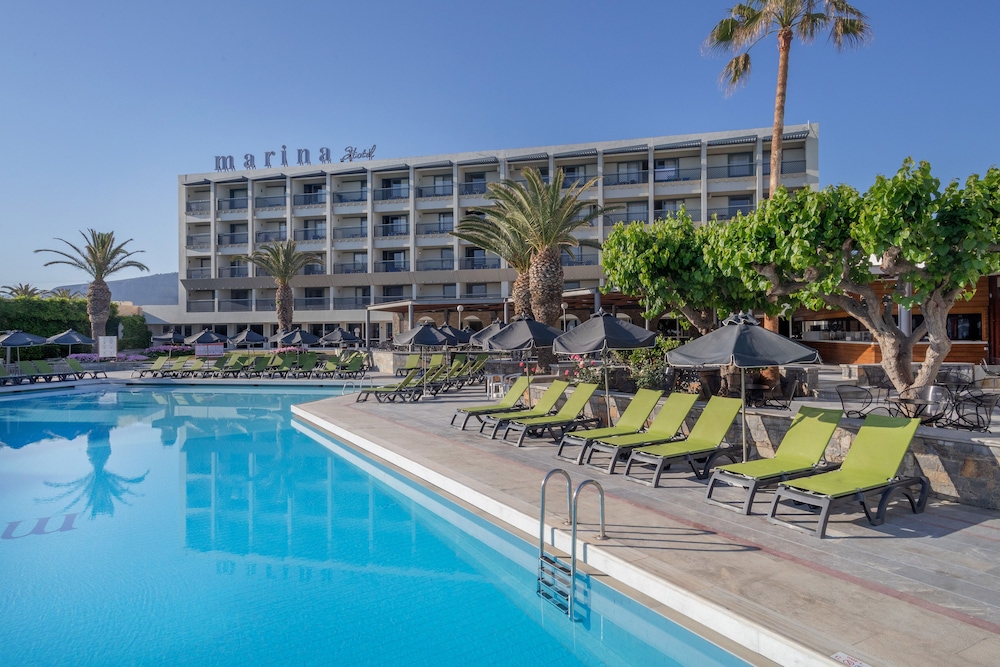 Sol Marina Beach Crete — Swimming pool in Gouves