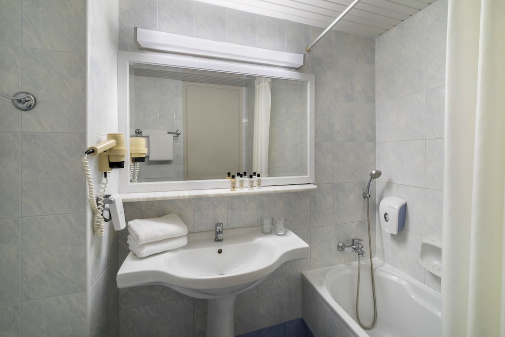 Sol Marina Beach Crete — Hotel rooms in Gouves