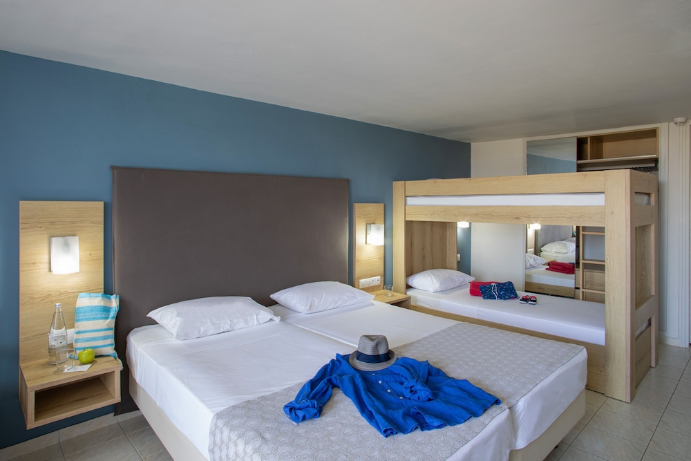 Sol Marina Beach Crete — Hotel rooms in Gouves