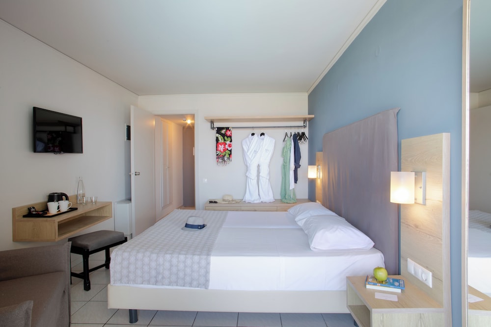 Sol Marina Beach Crete — Hotel rooms in Gouves