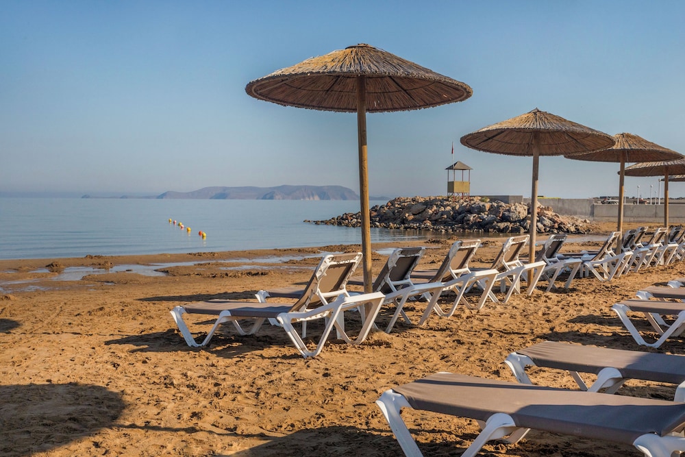 Sol Marina Beach Crete — Beach in Gouves
