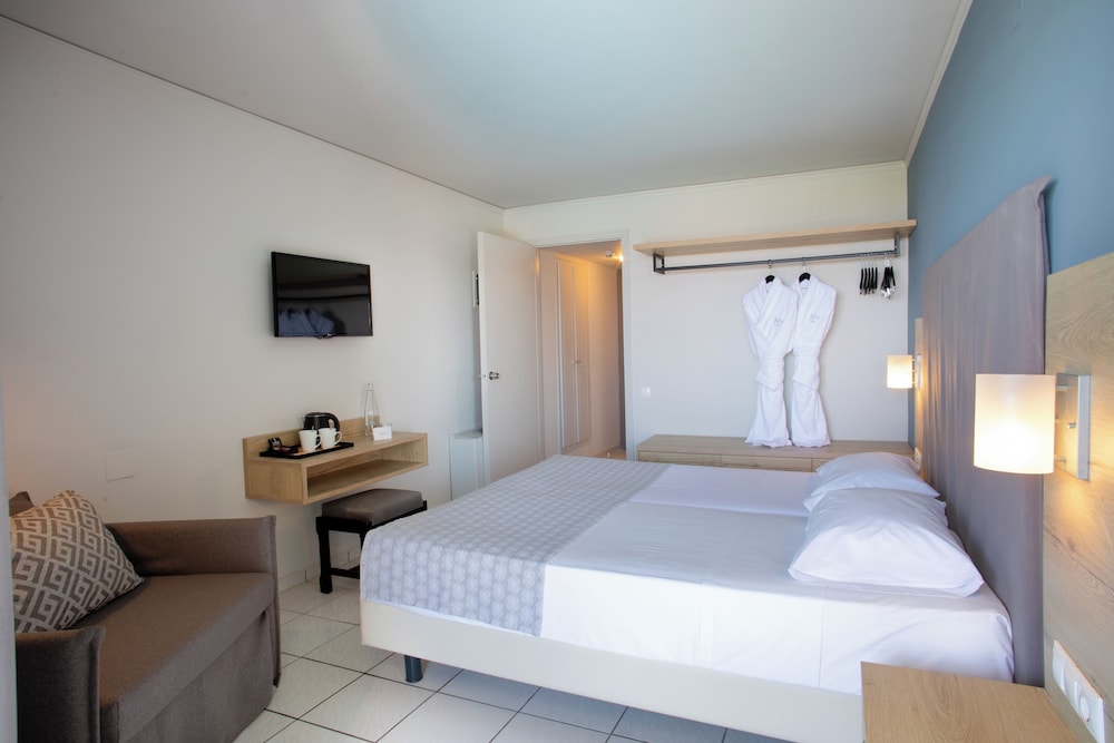Sol Marina Beach Crete — Hotel rooms in Gouves