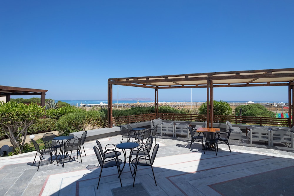 Sol Marina Beach Crete — Restaurant & bars in Gouves