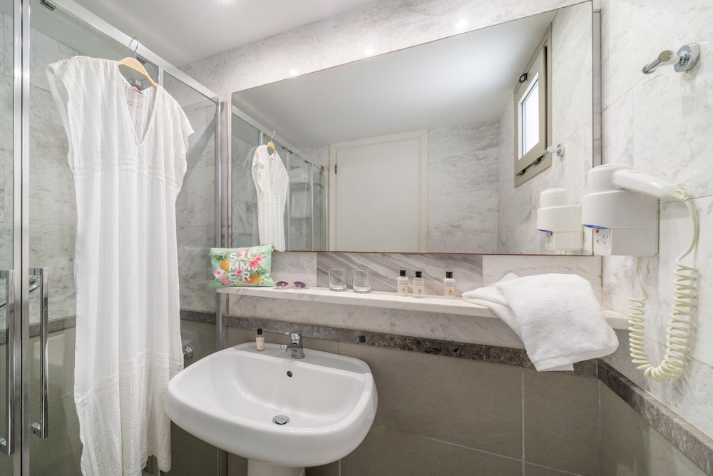 Sol Marina Beach Crete — Hotel rooms in Gouves