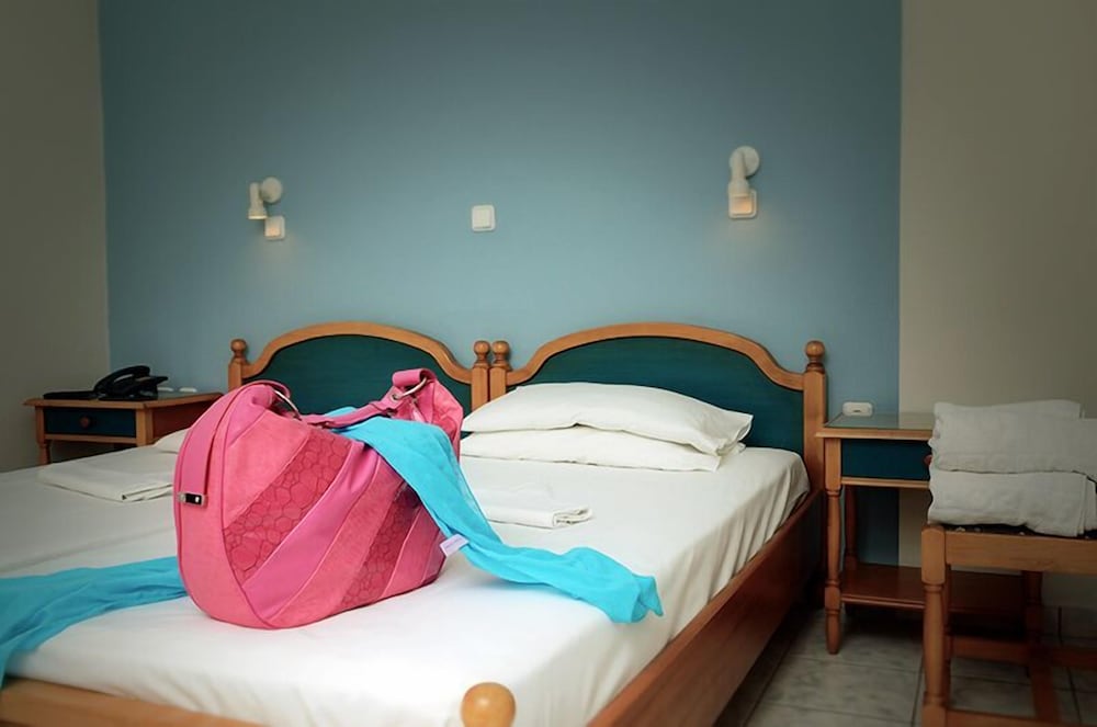 Marianna Hotel — Hotel rooms in Tigaki, South Aegean