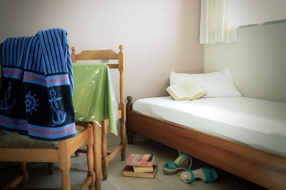 Marianna Hotel — Hotel rooms in Tigaki, South Aegean