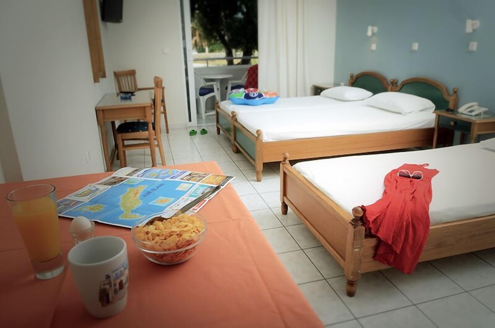 Marianna Hotel — Hotel rooms in Tigaki, South Aegean