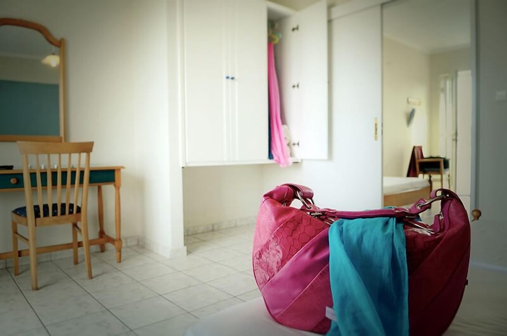 Marianna Hotel — Hotel rooms in Tigaki, South Aegean