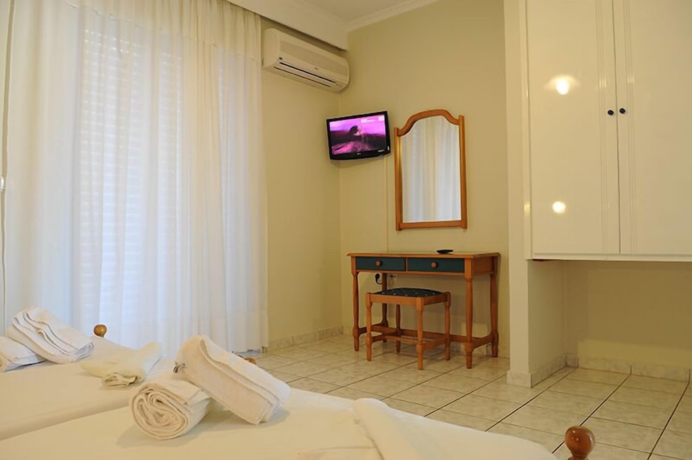 Marianna Hotel — Hotel rooms in Tigaki, South Aegean