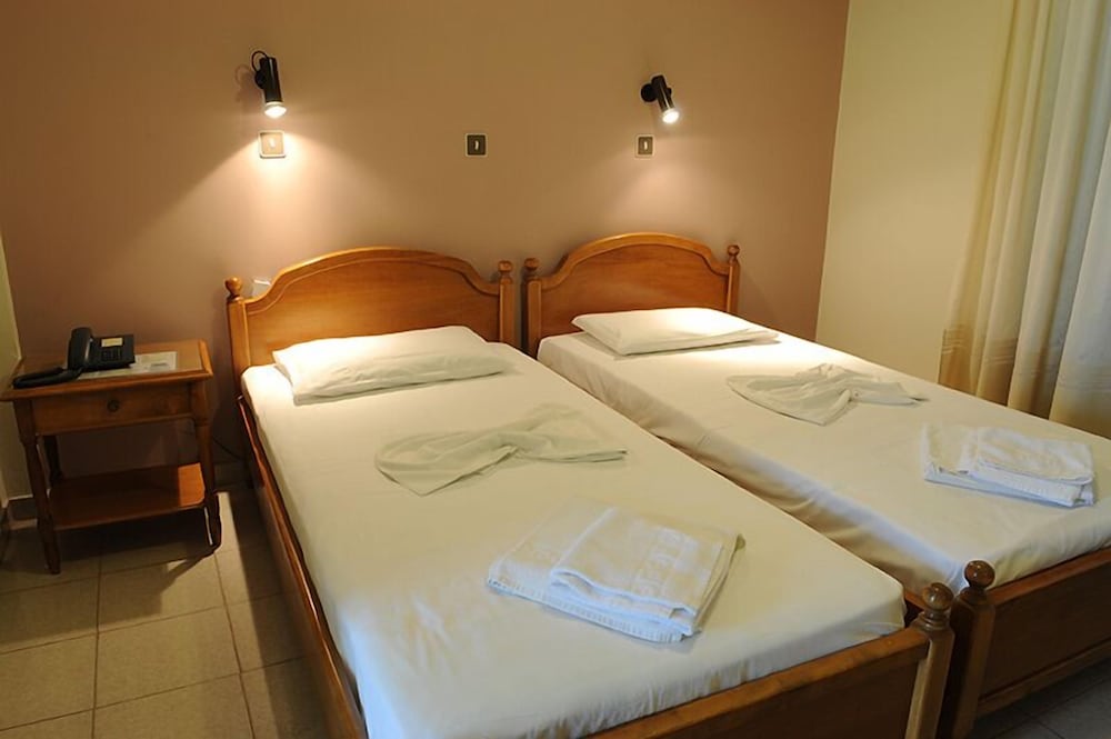 Marianna Hotel — Hotel rooms in Tigaki, South Aegean
