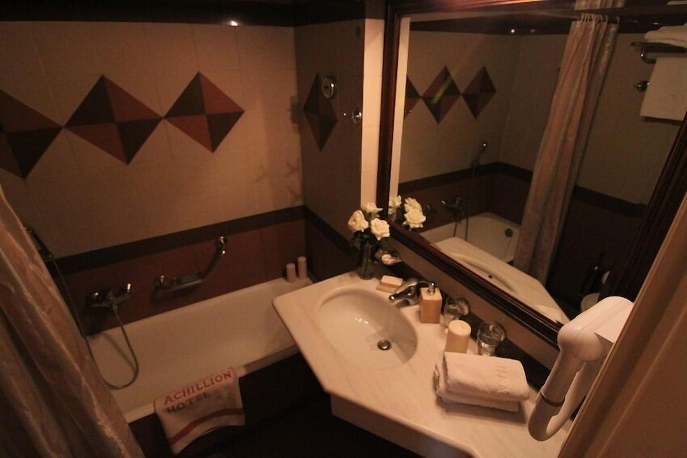 Achillion Hotel — Hotel rooms in Athens, Attica