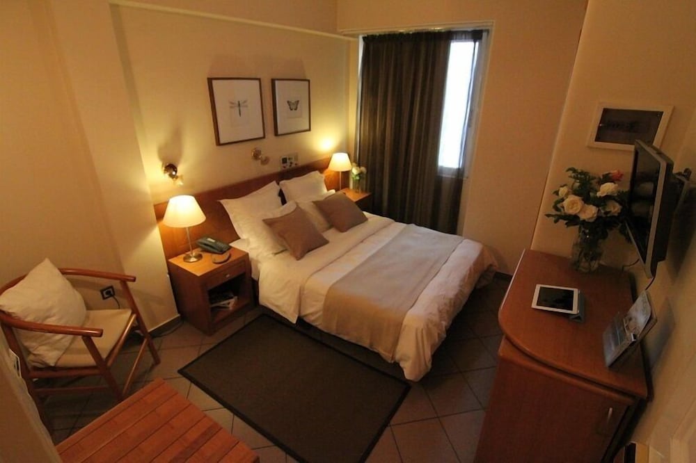 Achillion Hotel — Hotel rooms in Athens, Attica