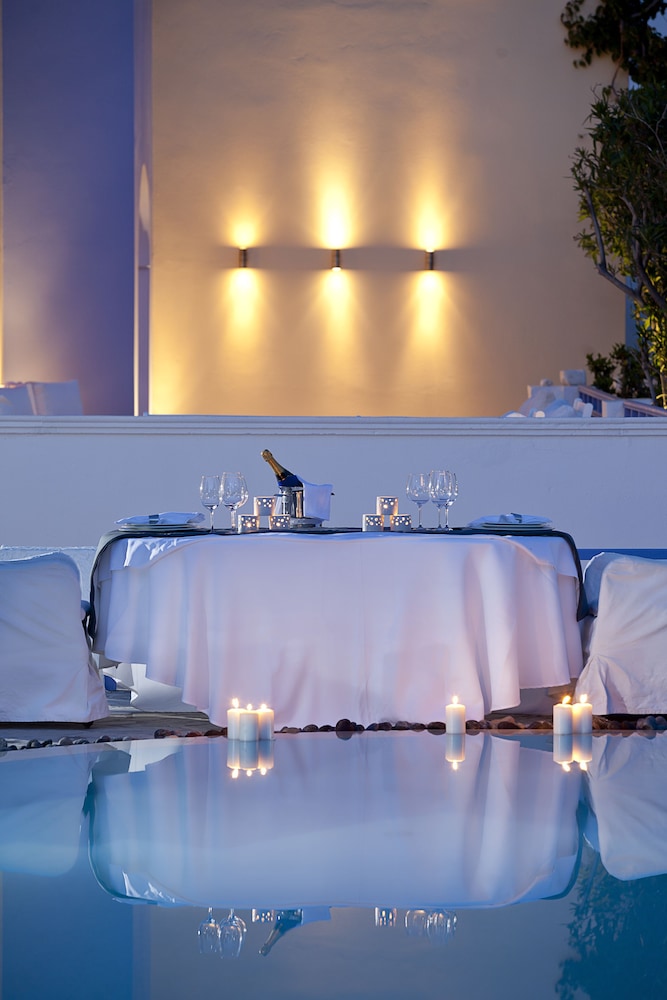 Acqua Vatos Santorini Hotel — Restaurant & bars in Kamari, South Aegean