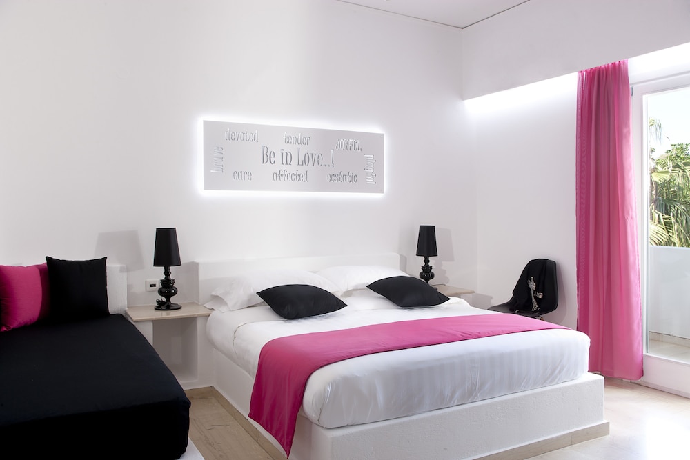 Acqua Vatos Santorini Hotel — Hotel rooms in Kamari, South Aegean