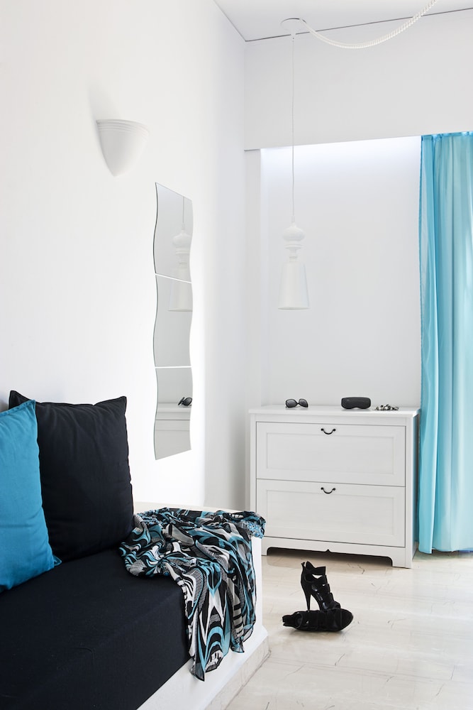Acqua Vatos Santorini Hotel — Hotel rooms in Kamari, South Aegean