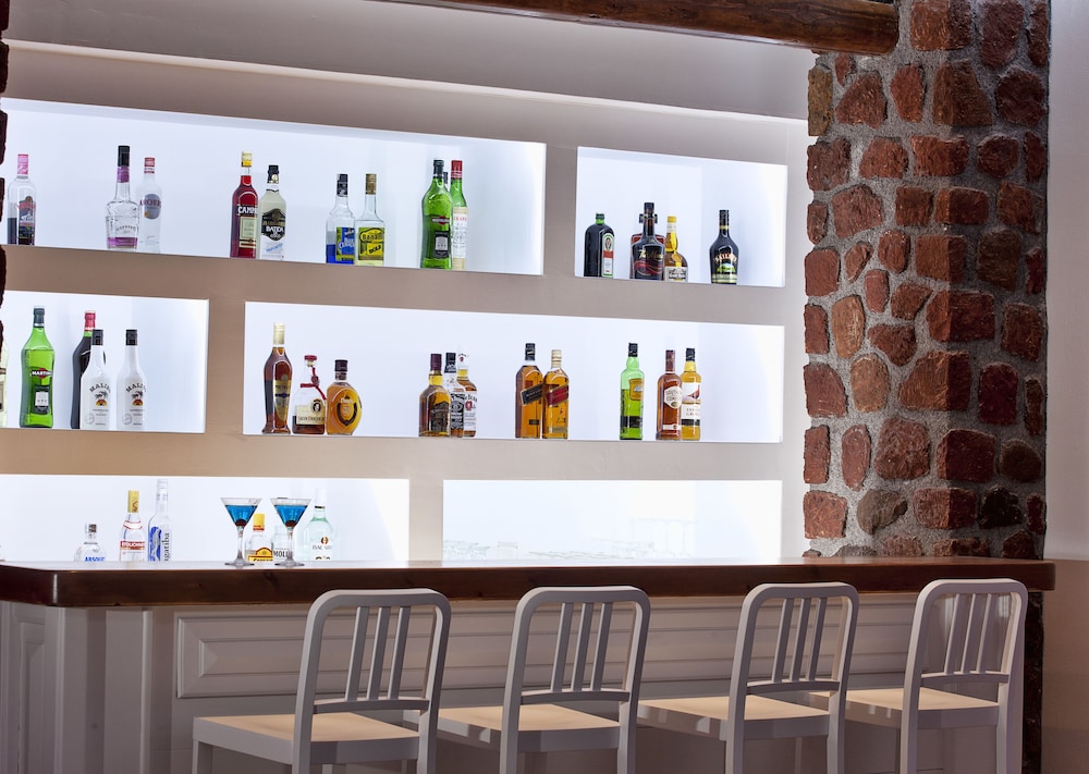 Acqua Vatos Santorini Hotel — Restaurant & bars in Kamari, South Aegean