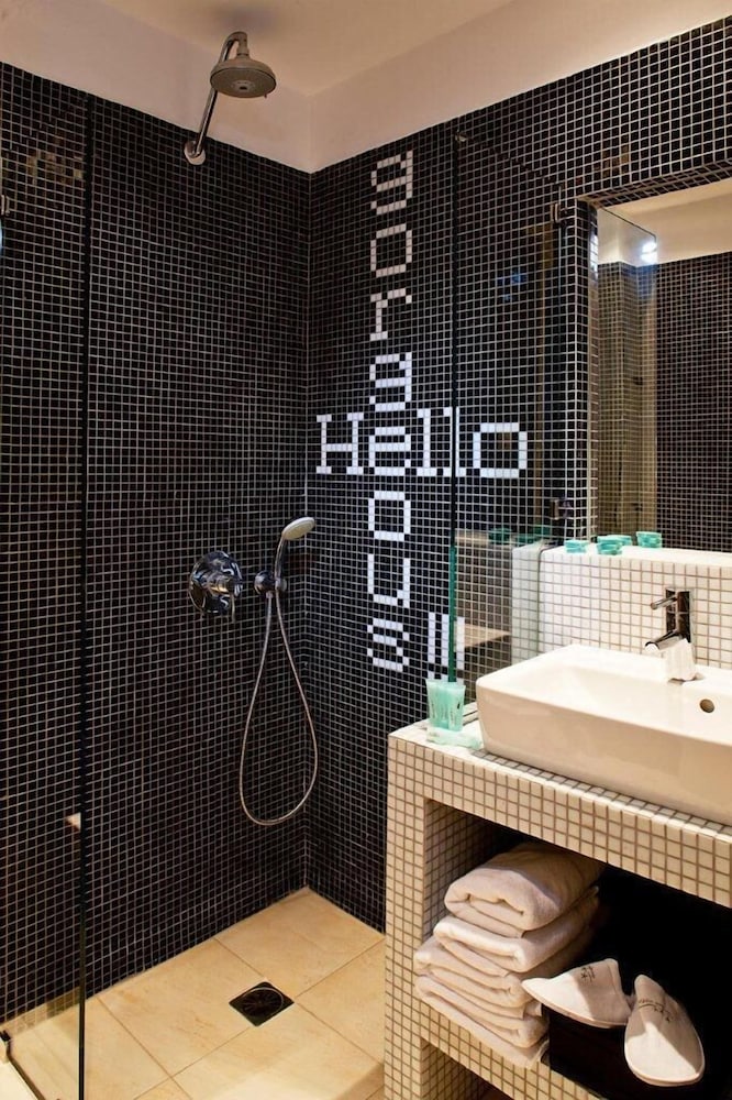 Acqua Vatos Santorini Hotel — Hotel rooms in Kamari, South Aegean