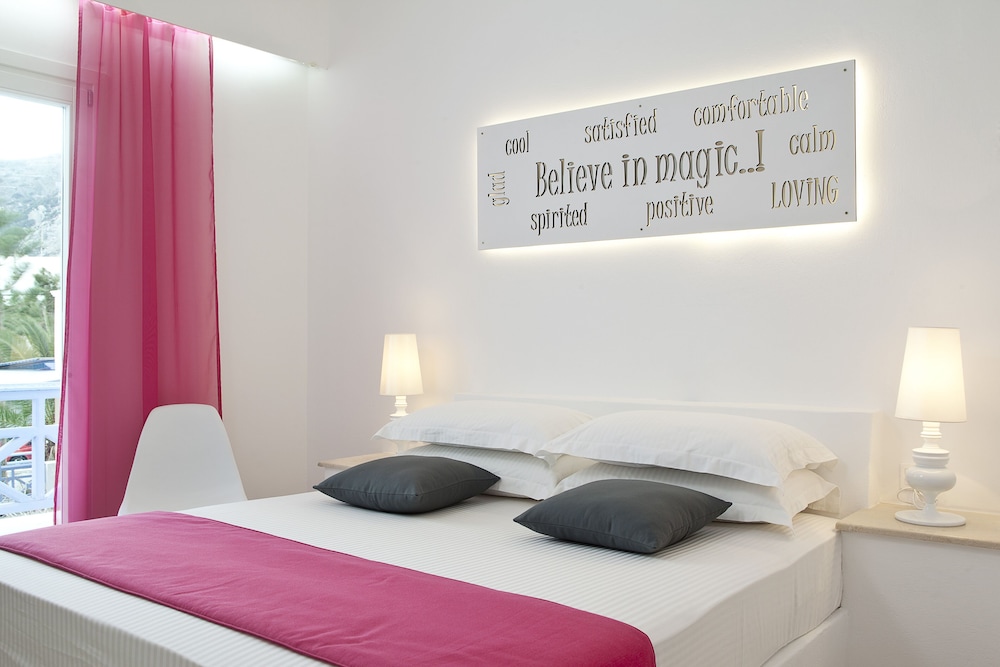 Acqua Vatos Santorini Hotel — Hotel rooms in Kamari, South Aegean