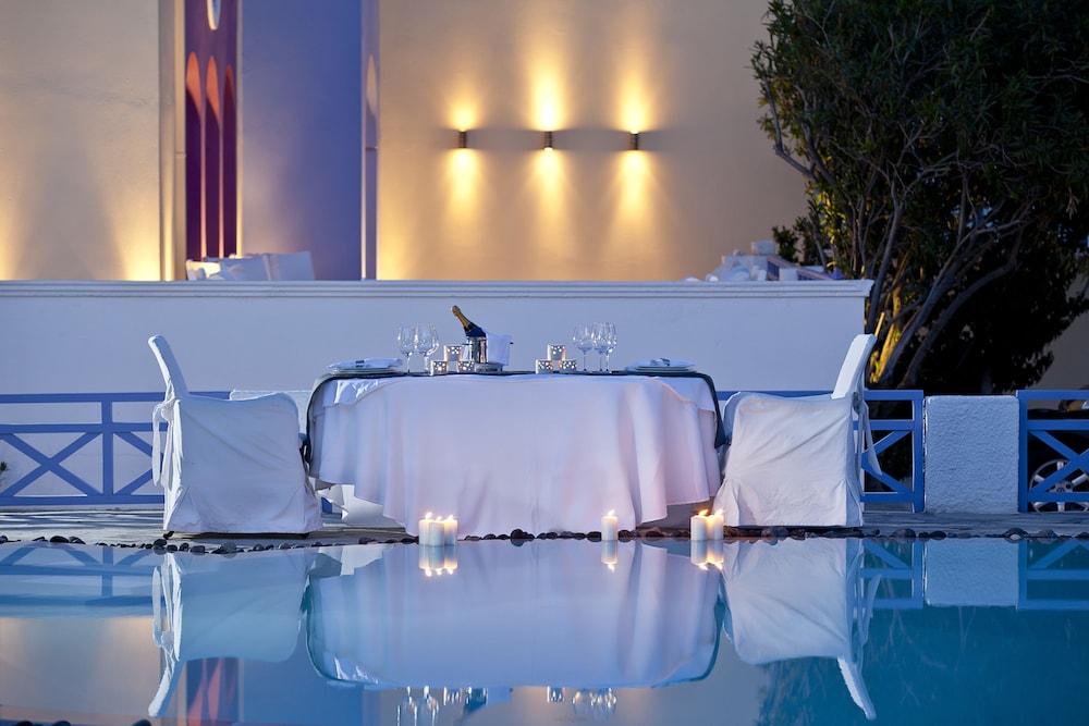 Acqua Vatos Santorini Hotel — Restaurant & bars in Kamari, South Aegean