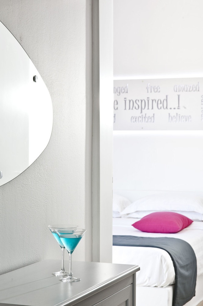 Acqua Vatos Santorini Hotel — Hotel rooms in Kamari, South Aegean