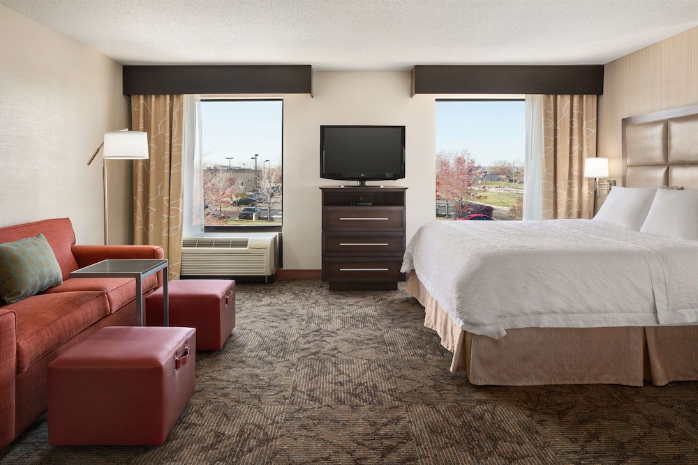 Hampton Inn & Suites Detroit/Sterling Heights — Hotel rooms in Sterling Heights, Michigan