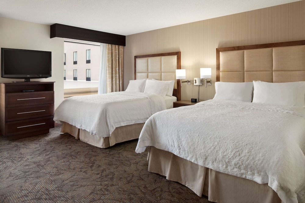 Hampton Inn & Suites Detroit/Sterling Heights — Hotel rooms in Sterling Heights, Michigan