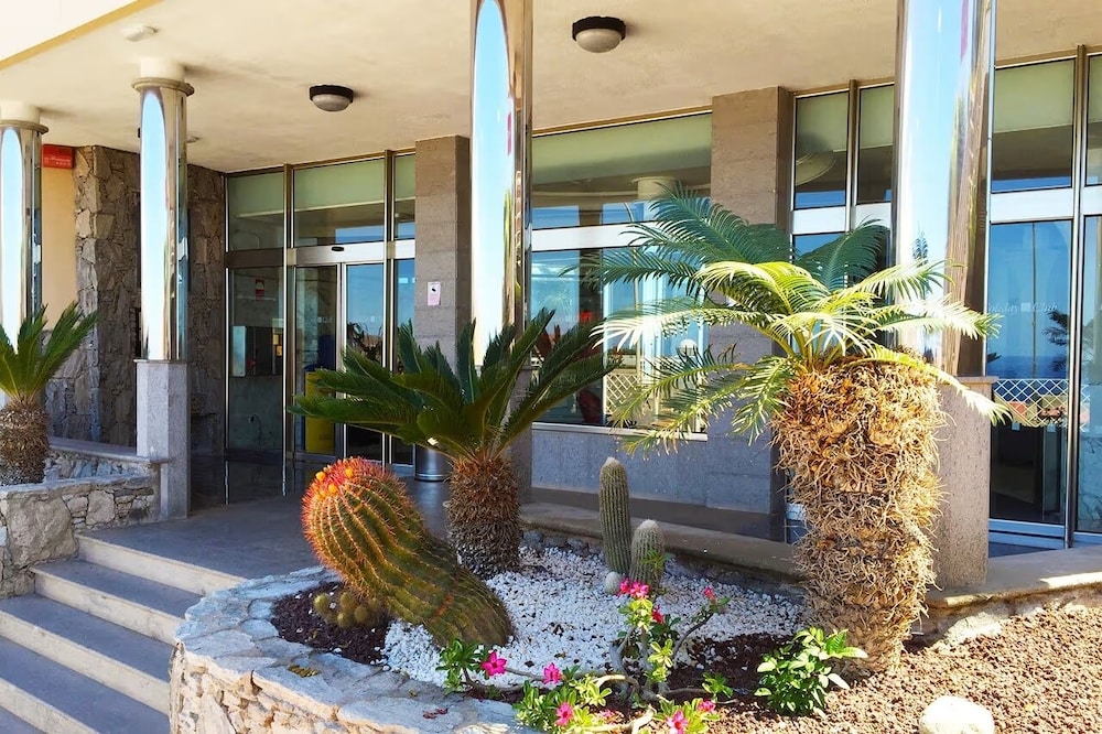 Holiday Club Jardin Amadores — Hotel building in Puerto Rico, Canary Islands