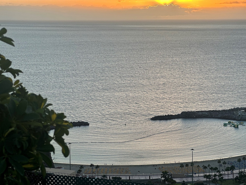 Holiday Club Jardin Amadores — Beach in Puerto Rico, Canary Islands