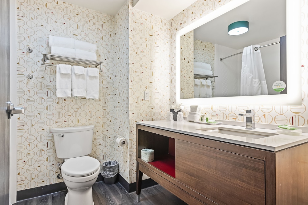 Holiday Inn St. Petersburg West by IHG — Hotel rooms in Gulfport, Florida