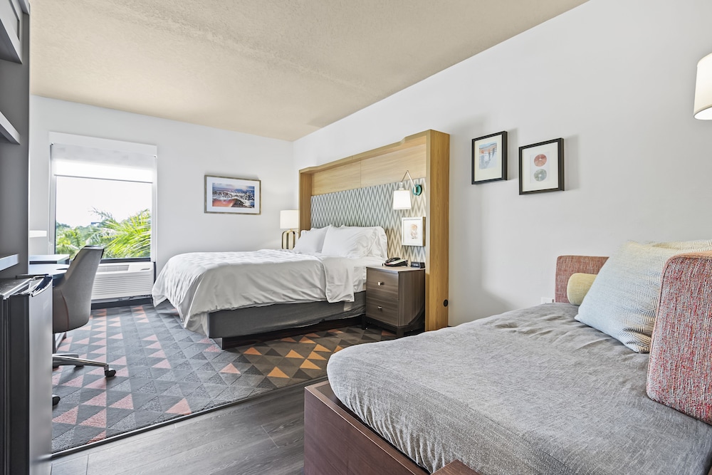 Holiday Inn St. Petersburg West by IHG — Hotel rooms in Gulfport, Florida