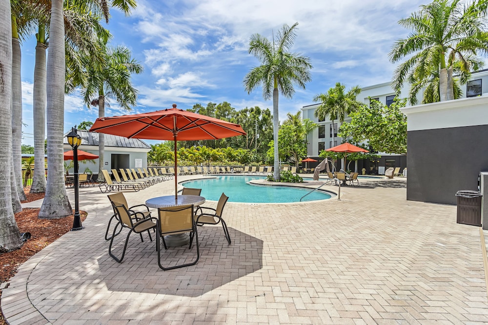 Holiday Inn St. Petersburg West by IHG — Swimming pool in Gulfport, Florida