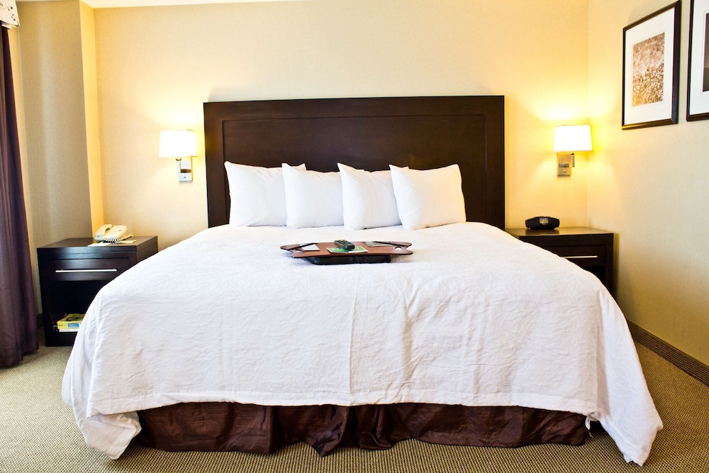 Hampton Inn & Suites Boston Crosstown Center — Hotel rooms in Boston, Massachusetts