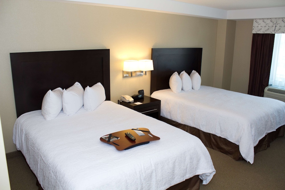 Hampton Inn & Suites Boston Crosstown Center — Hotel rooms in Boston, Massachusetts