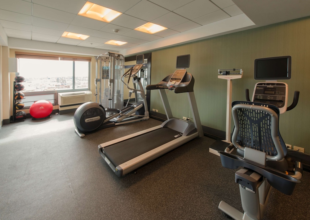 Hampton Inn & Suites Boston Crosstown Center — Sports & recreation in Boston, Massachusetts
