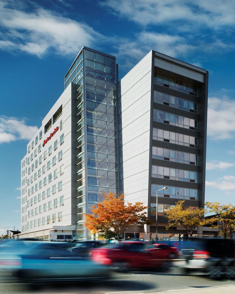 Hampton Inn & Suites Boston Crosstown Center — Main photo in Boston, Massachusetts