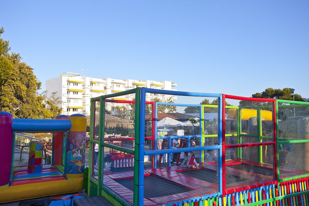 Apartamentos Seth Mestral y Llebeig — Attractions for children in Santo Tomas, Balearic Islands