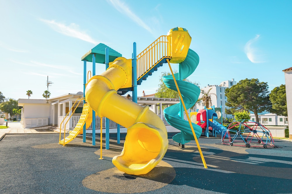 Apartamentos Seth Mestral y Llebeig — Attractions for children in Santo Tomas, Balearic Islands