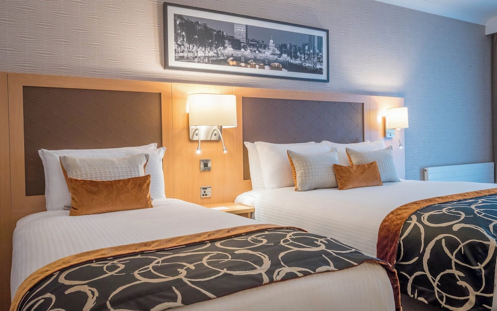 Clayton Hotel Dublin Airport — Hotel rooms in Dublin, Dublin City