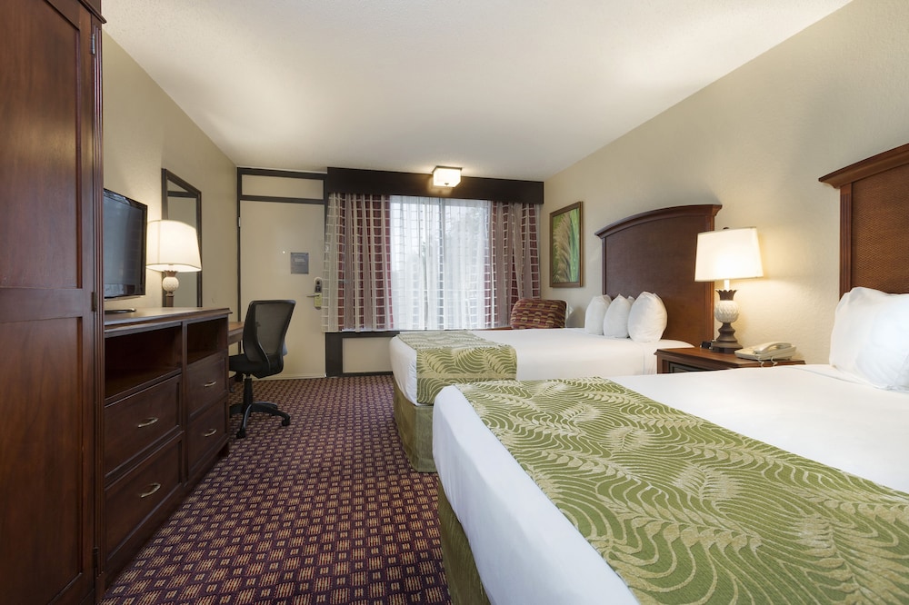 Rosen Inn International — Hotel rooms in Orlando, Florida