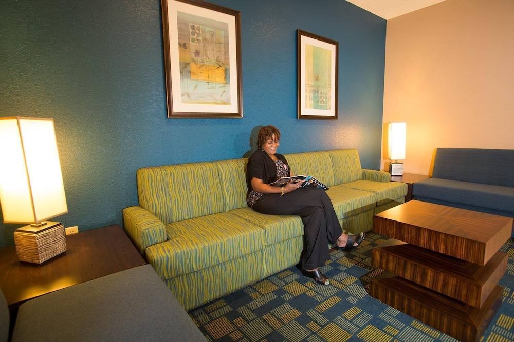 Rosen Inn International — Hotel rooms in Orlando, Florida